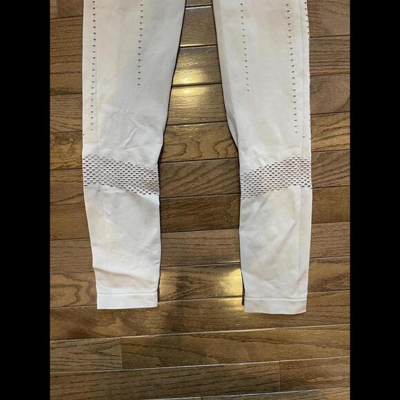 Light pink/ mauve varley seamless leggings size small - Picture 4 of 7